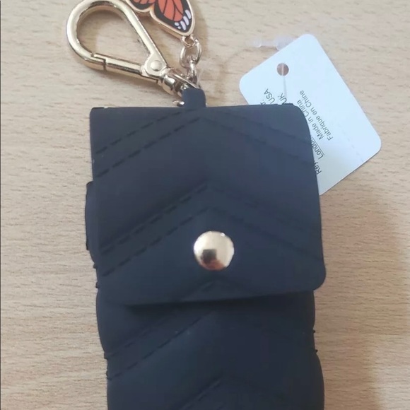 Black Purse with Butterfly Charm Holder - Picture 10 of 11